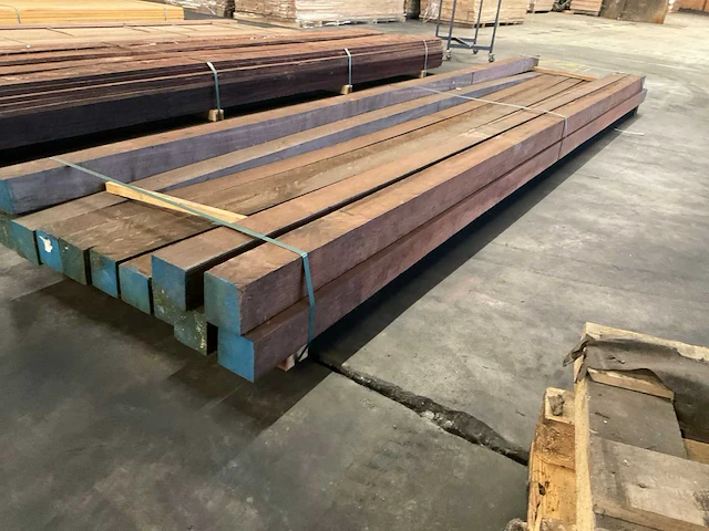 Azobé palen 100x100 mm (12x) - afbeelding 3 van  5