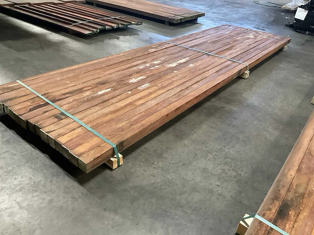 Azobé palen 60x60 mm (16x) - afbeelding 3 van  5
