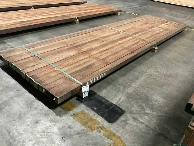 Azobé palen 60x60 mm (16x) - afbeelding 1 van  5