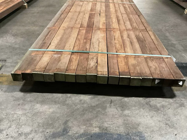 Azobé palen 60x60 mm (16x) - afbeelding 2 van  5