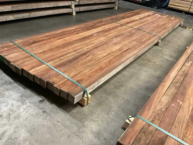 Azobé palen 60x60 mm (16x) - afbeelding 3 van  5