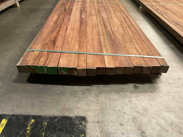 Azobé palen 60x60 mm (16x) - afbeelding 4 van  5