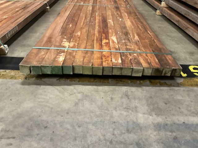 Azobé palen 60x60 mm (16x) - afbeelding 2 van  5
