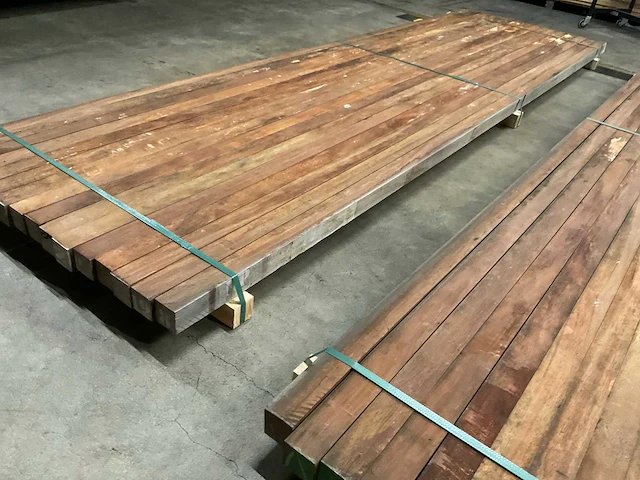 Azobé palen 60x60 mm (16x) - afbeelding 3 van  5