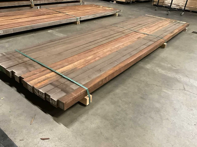 Azobé palen 60x60 mm (16x) - afbeelding 3 van  5