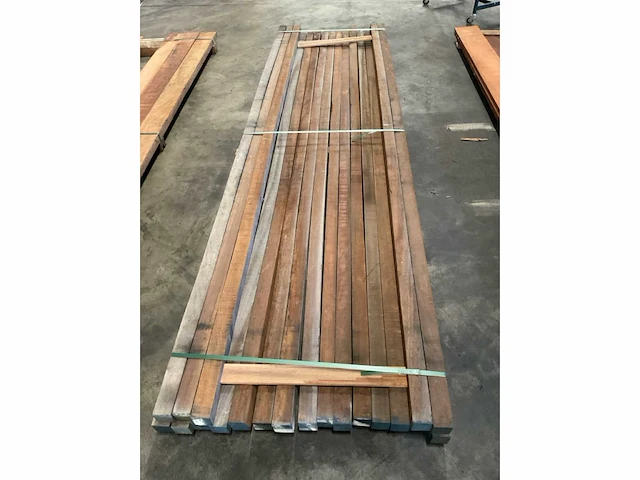 Azobé palen 60x60 mm (20x) - afbeelding 5 van  5
