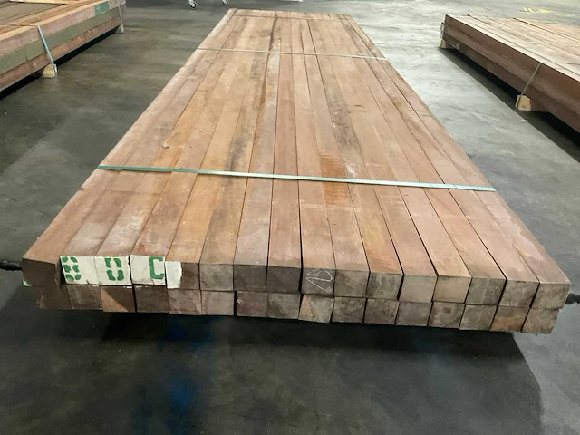 Azobé palen 60x60 mm (32x) - afbeelding 4 van  5