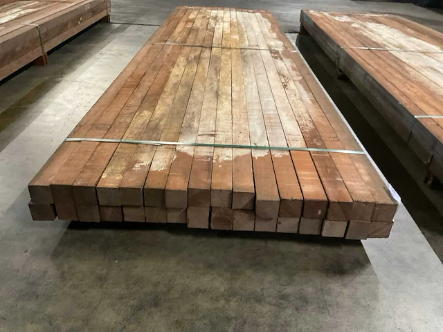 Azobé palen 60x60 mm (32x) - afbeelding 2 van  5