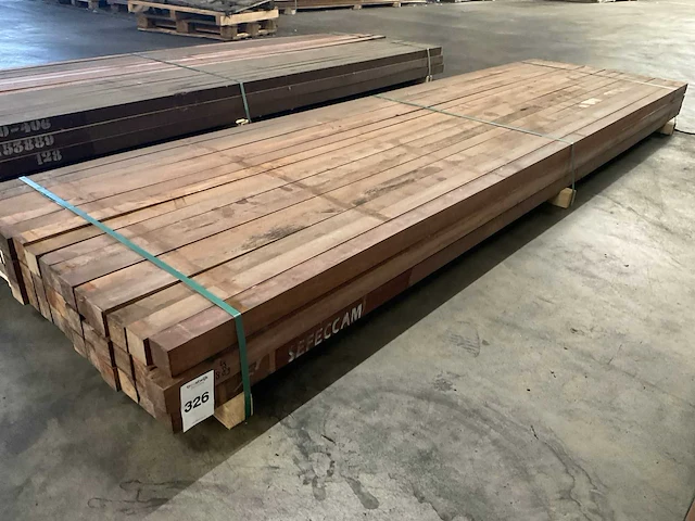 Azobé palen 60x60 mm (48x) - afbeelding 1 van  5