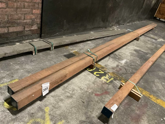 Azobé palen 80x80 mm (2x) - afbeelding 1 van  4