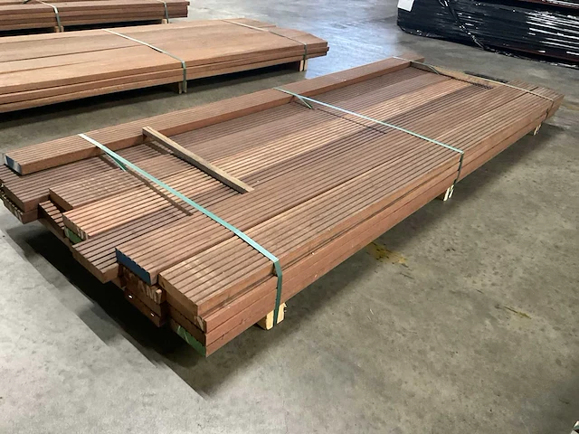 Azobé planken geschaafd 35x140 mm (24x) - afbeelding 3 van  6