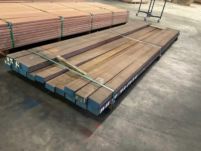 Azobé regels 50x100 mm (16x) - afbeelding 3 van  5