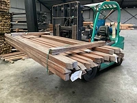 Azobé tuinpaal gepunt met v-groef 300cm (32x) - afbeelding 4 van  8
