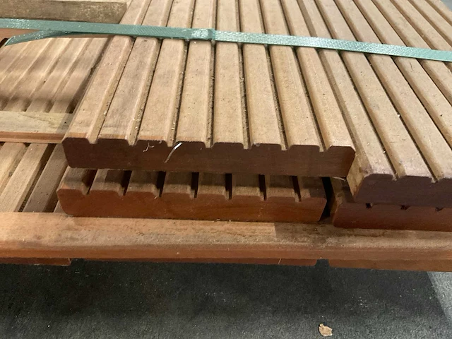 Azobé vlonderdelen antislip 21x145 mm (18x) - afbeelding 6 van  6