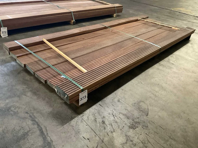 Azobé vlonderdelen antislip 35x140 mm (9x) - afbeelding 1 van  6