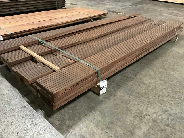 Azobé vlonderdelen antislip 35x190 mm (16x) - afbeelding 1 van  6