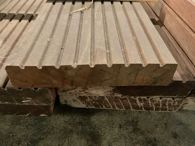 Azobé vlonderdelen antislip 35x190 mm (16x) - afbeelding 6 van  6