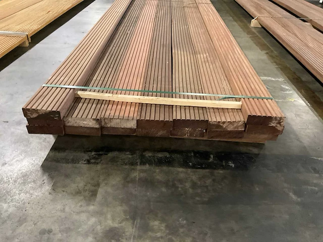 Azobé vlonderdelen antislip 45x140 mm (16x) - afbeelding 4 van  6