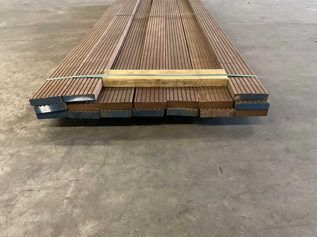 Azobe vlonderplanken 45x140 mm (17x) - afbeelding 2 van  6