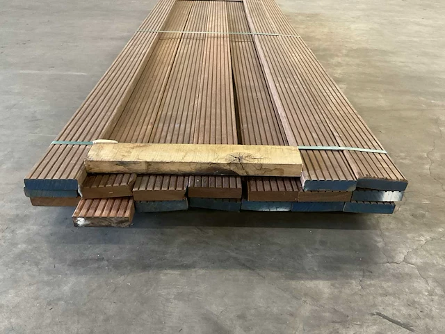 Azobe vlonderplanken 45x140 mm (17x) - afbeelding 4 van  6