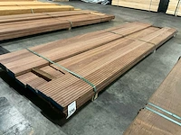 Azobé vlonderplanken met antislip 35x140 mm (12x) - afbeelding 1 van  6