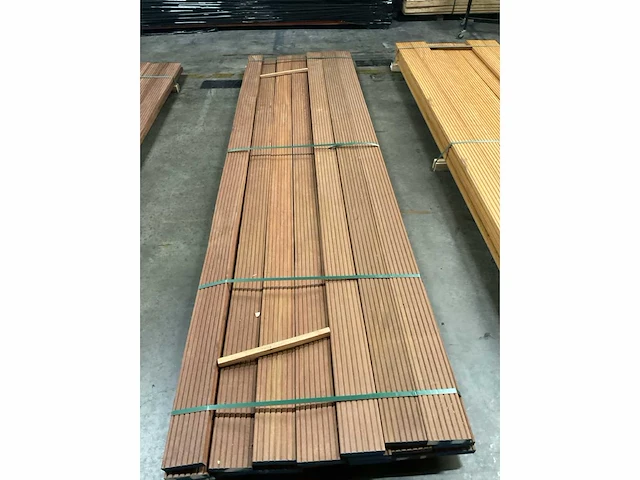 Azobé vlonderplanken met antislip 35x140 mm (18x) - afbeelding 5 van  6
