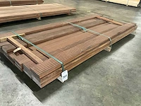 Azobé vlonderplanken met antislip 35x140 mm (22x) - afbeelding 1 van  6
