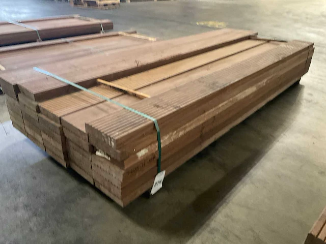 Azobé vlonderplanken met antislip 45x190 mm (33x) - afbeelding 1 van  6