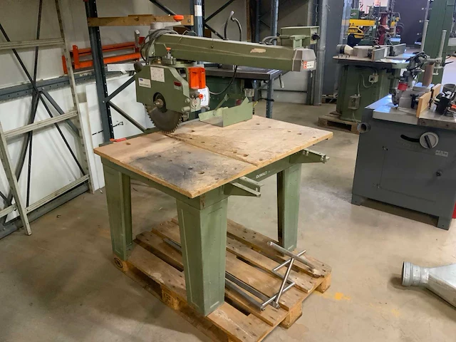 B & d mod.1600/“s,, radiaalafkortzaagmachine - afbeelding 2 van  8