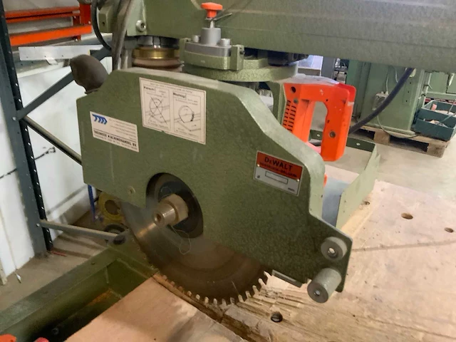 B & d mod.1600/“s,, radiaalafkortzaagmachine - afbeelding 3 van  8