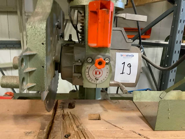B & d mod.1600/“s,, radiaalafkortzaagmachine - afbeelding 4 van  8