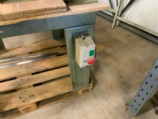 B & d mod.1600/“s,, radiaalafkortzaagmachine - afbeelding 8 van  8