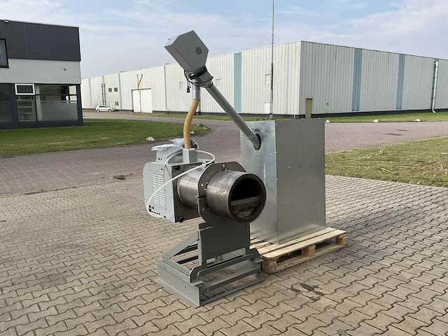B-max 300 pelletbrander met luchtreiniging - afbeelding 11 van  18