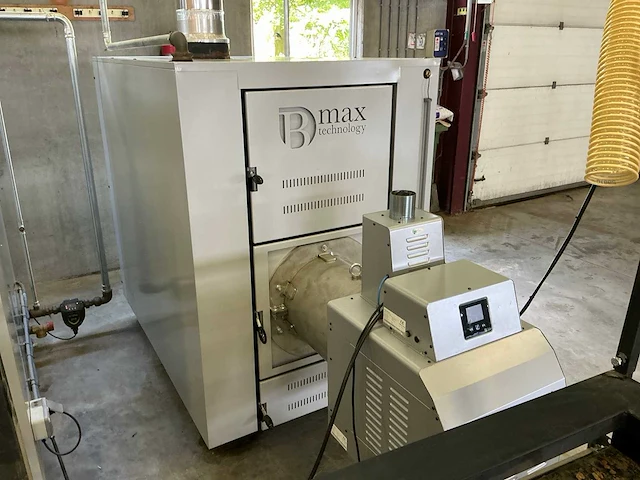 B-max 300 pelletkachel met voorraadbunker - afbeelding 1 van  30