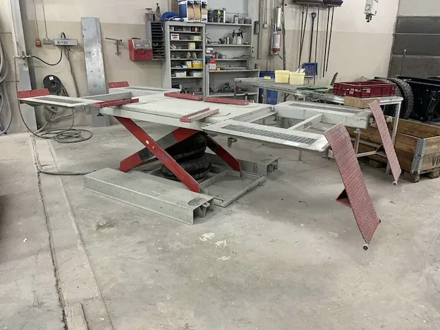 B-tec pneumatische hefbrug - afbeelding 1 van  7