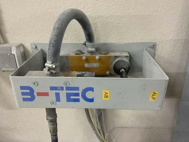 B-tec pneumatische hefbrug - afbeelding 4 van  7