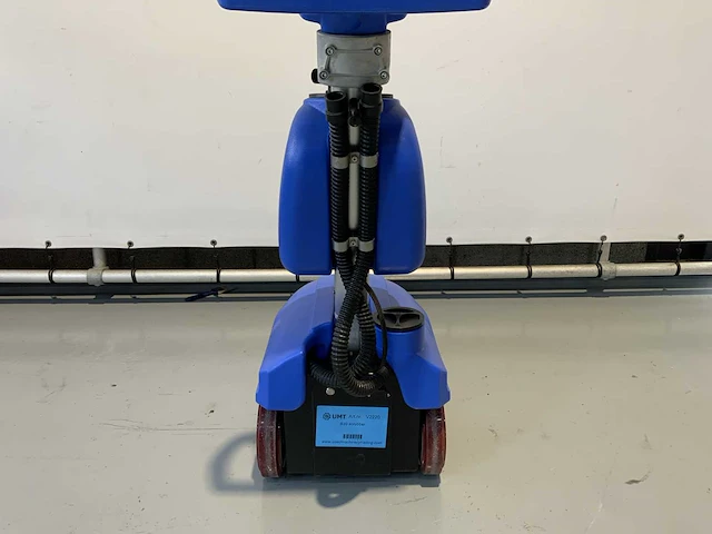 B30 - folding scrubber - vloerreiniger - afbeelding 6 van  10