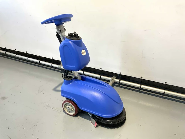 B30 - folding scrubber - vloerreiniger - afbeelding 9 van  10