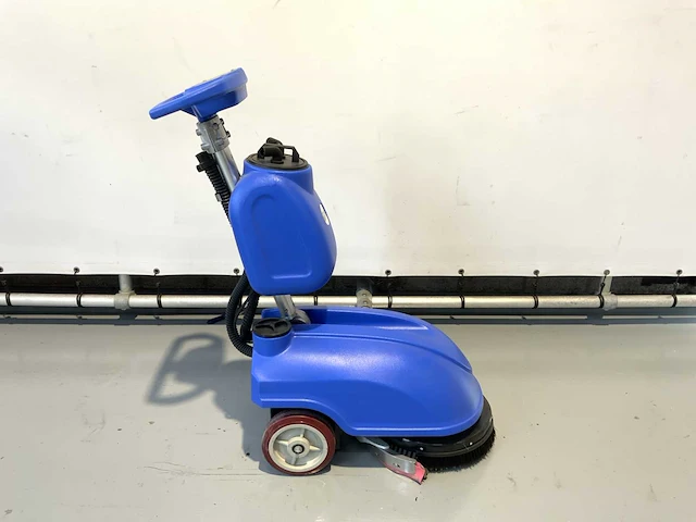 B30 - folding scrubber - vloerreiniger - afbeelding 8 van  10