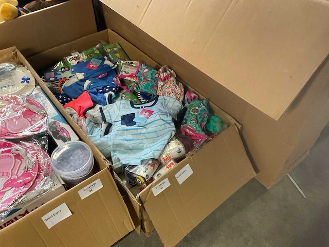 Babykleding - afbeelding 1 van  12