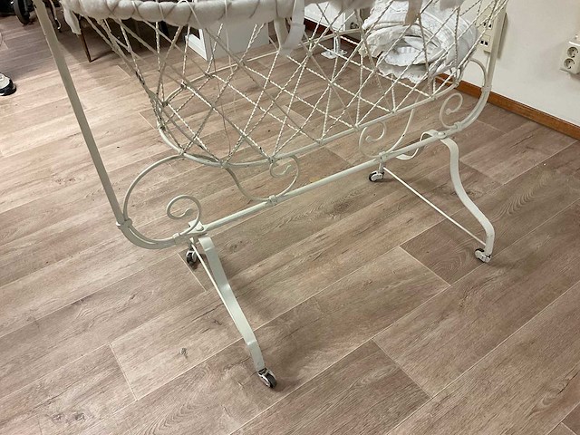 Babywieg - afbeelding 3 van  3