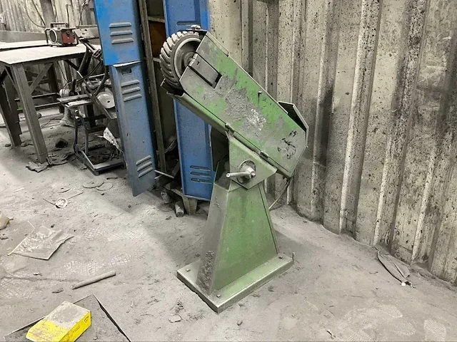 Backstand schuurmachine - afbeelding 1 van  7