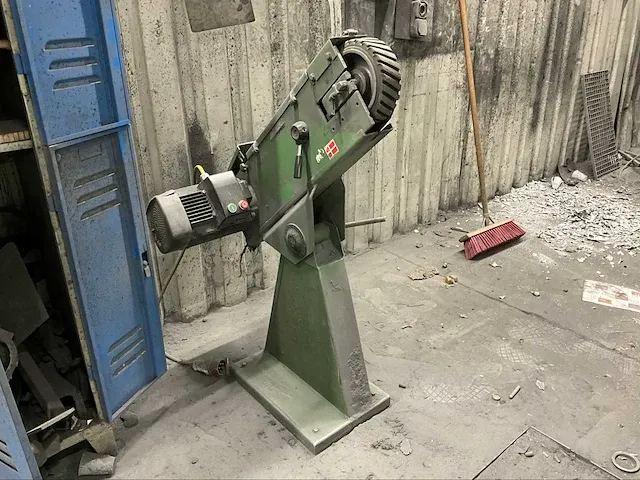 Backstand schuurmachine - afbeelding 2 van  7