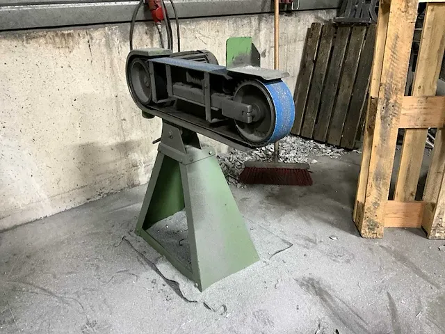 Backstand schuurmachine - afbeelding 2 van  5