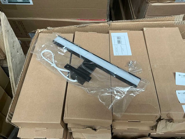 Badkamer- spiegelkast led verlichting (25x) - afbeelding 3 van  3