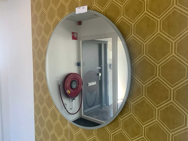 Badkamer spiegel rond 80cm - afbeelding 1 van  3
