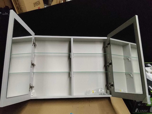 Badkamerkast met spiegel. - afbeelding 2 van  5