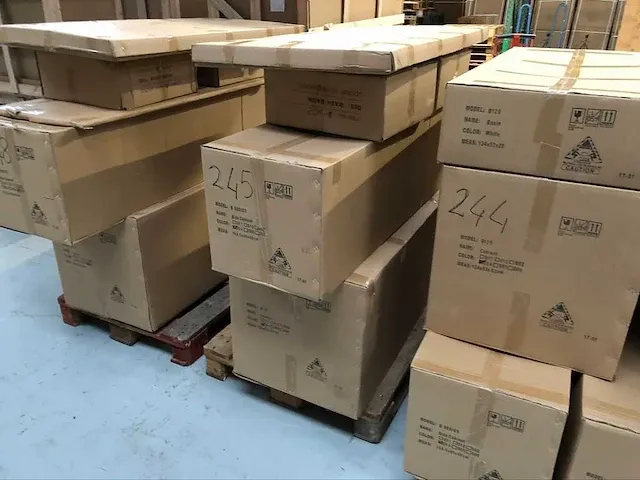 Badkamermeubel 120cm (mat zwart of mat wit of bruin eiken) - afbeelding 33 van  39