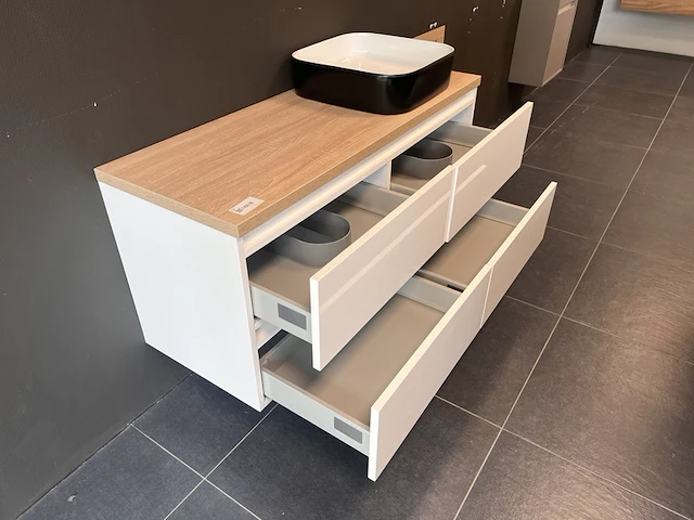 Badkamermeubel incl. kom, detremmerie - afbeelding 2 van  4