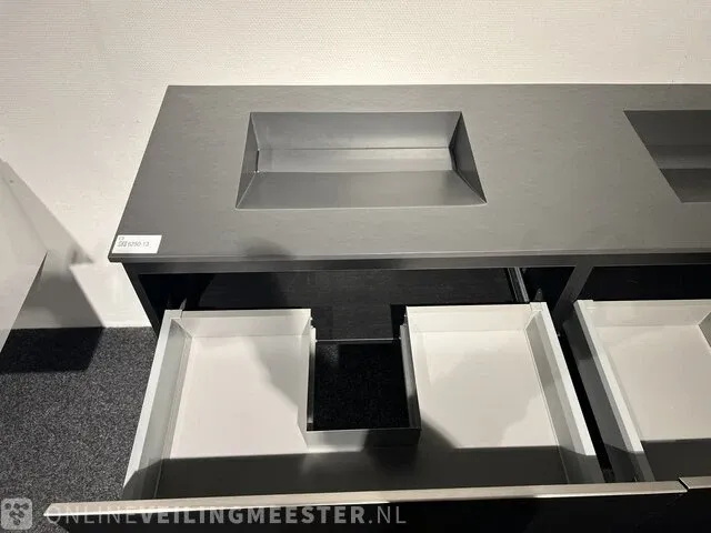 Badkamermeubel met quartz wastafel, houtlook zwart - afbeelding 5 van  9